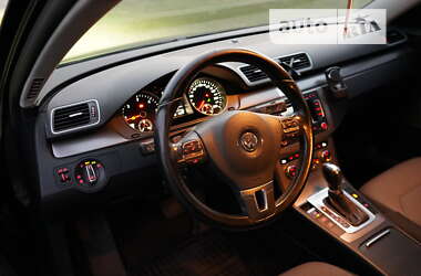 Универсал Volkswagen Passat 2012 в Черновцах