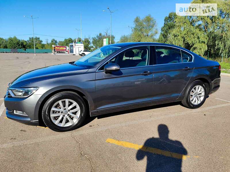 Седан Volkswagen Passat 2017 в Коцюбинском фото 2 Седан Volkswagen Passat 2017 в Коцюбинском