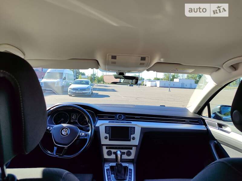 Седан Volkswagen Passat 2017 в Коцюбинском фото 17 Седан Volkswagen Passat 2017 в Коцюбинском