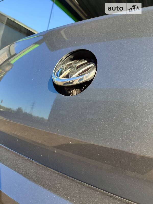 Седан Volkswagen Passat 2017 в Коцюбинском фото 13 Седан Volkswagen Passat 2017 в Коцюбинском