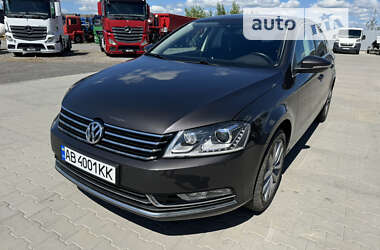 Седан Volkswagen Passat 2011 в Виннице