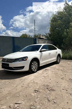 Седан Volkswagen Passat 2014 в Харкові