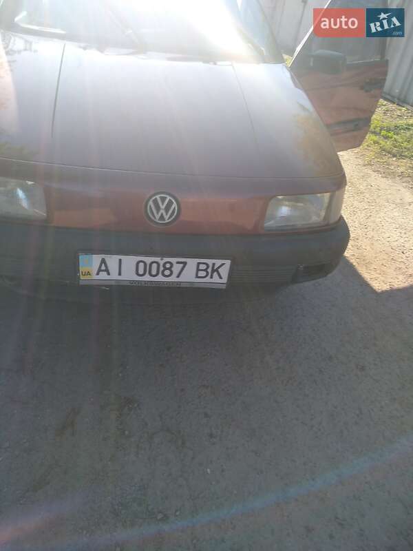 Універсал Volkswagen Passat 1993 в Києві