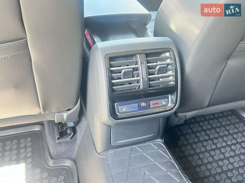 Седан Volkswagen Passat 2018 в Запорожье