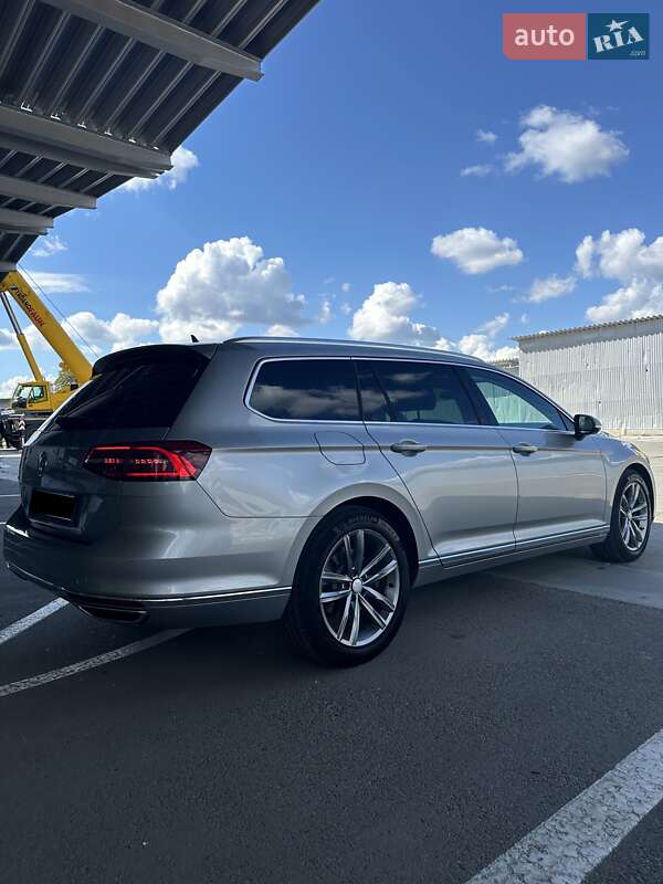 Універсал Volkswagen Passat 2015 в Києві