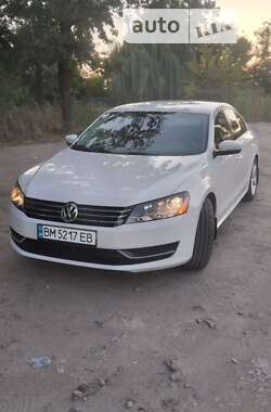 Седан Volkswagen Passat 2013 в Сумах