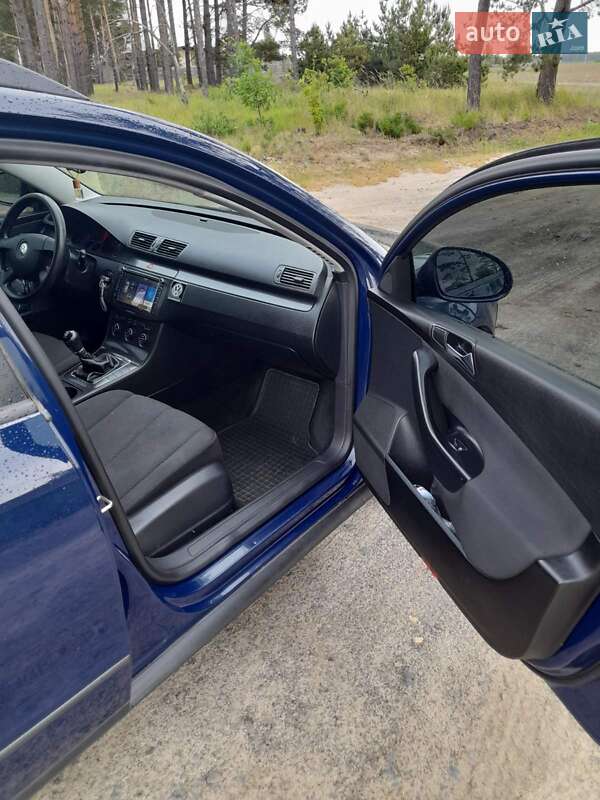 Универсал Volkswagen Passat 2006 в Костополе