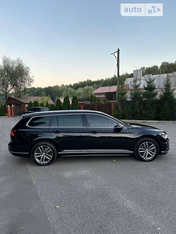 Универсал Volkswagen Passat 2018 в Киеве