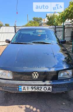 Седан Volkswagen Passat 1993 в Катюжанке