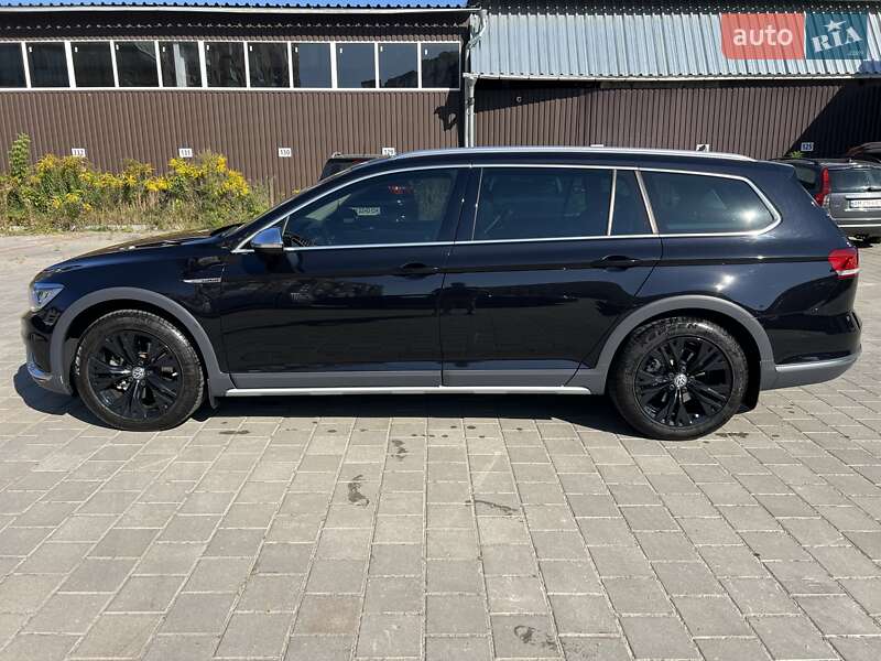 Універсал Volkswagen Passat 2016 в Житомирі