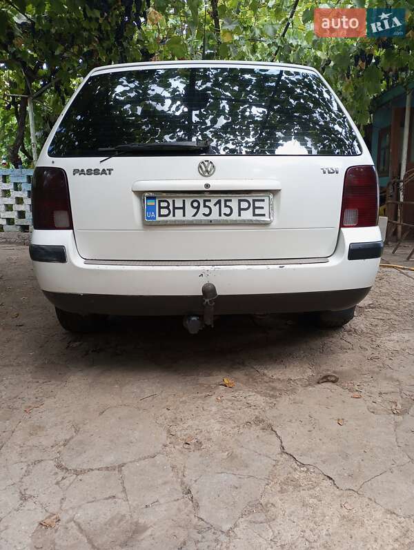 Универсал Volkswagen Passat 1999 в Сарате