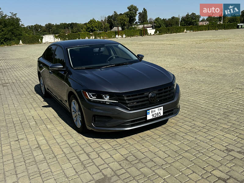 Седан Volkswagen Passat 2019 в Одесі