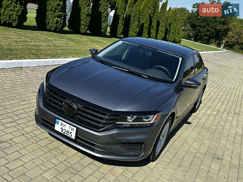 Седан Volkswagen Passat 2019 в Одесі