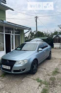 Седан Volkswagen Passat 2005 в Глыбокой