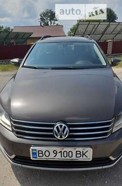 Универсал Volkswagen Passat 2012 в Тернополе