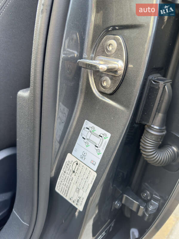 Універсал Volkswagen Passat 2015 в Калуші