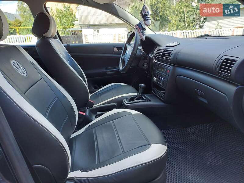 Универсал Volkswagen Passat 2001 в Коростене