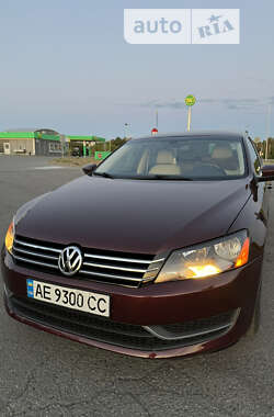 Седан Volkswagen Passat 2011 в Дніпрі