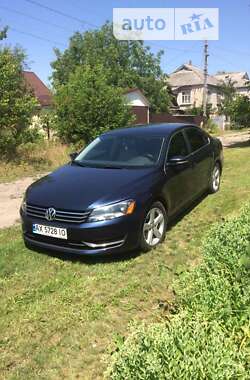 Седан Volkswagen Passat 2013 в Харькове