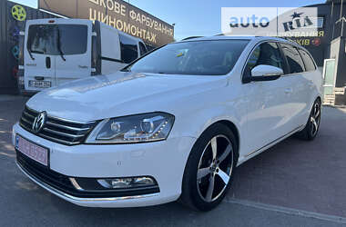 Універсал Volkswagen Passat 2011 в Києві