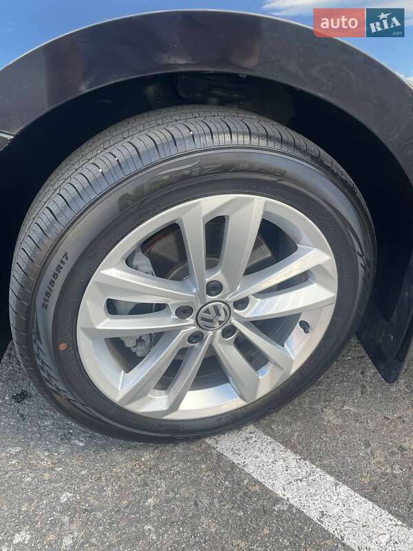 Седан Volkswagen Passat 2020 в Киеве
