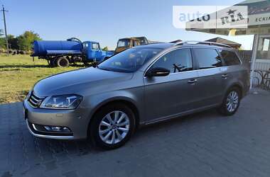 Універсал Volkswagen Passat 2014 в Гадячі