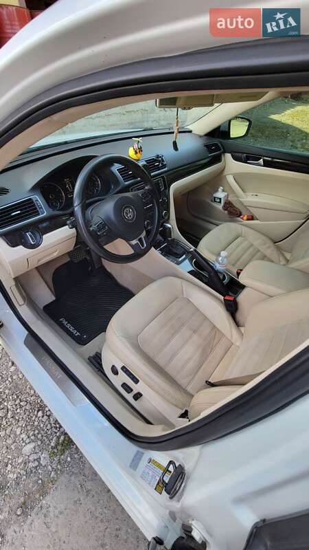 Седан Volkswagen Passat 2013 в Кривом Роге