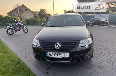 Універсал Volkswagen Passat 2010 в Святопетрівське