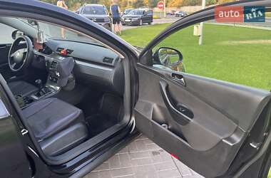 Универсал Volkswagen Passat 2010 в 