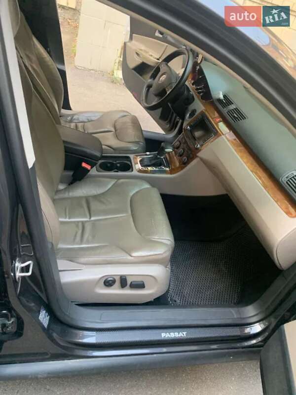 Седан Volkswagen Passat 2005 в Києві