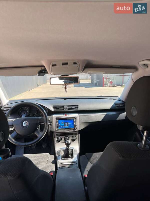 Універсал Volkswagen Passat 2006 в Дніпрі
