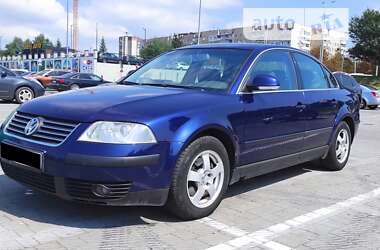 Седан Volkswagen Passat 2004 в Львове