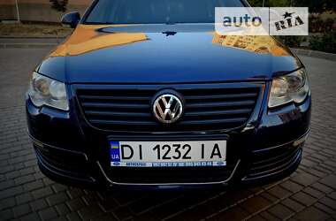 Універсал Volkswagen Passat 2010 в Одесі