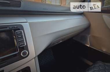 Универсал Volkswagen Passat 2010 в Одессе