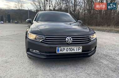 Седан Volkswagen Passat 2017 в Каневе