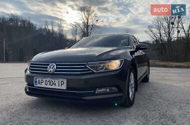 Седан Volkswagen Passat 2017 в Каневе