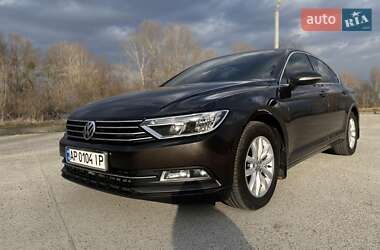 Седан Volkswagen Passat 2017 в Каневе