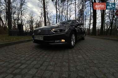 Седан Volkswagen Passat 2017 в Каневе