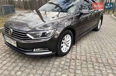 Седан Volkswagen Passat 2017 в Каневе