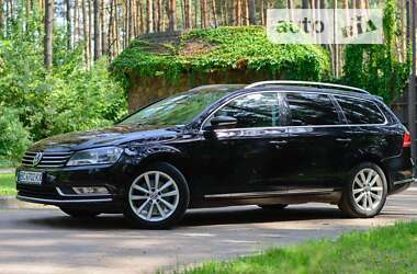 Універсал Volkswagen Passat 2012 в Львові