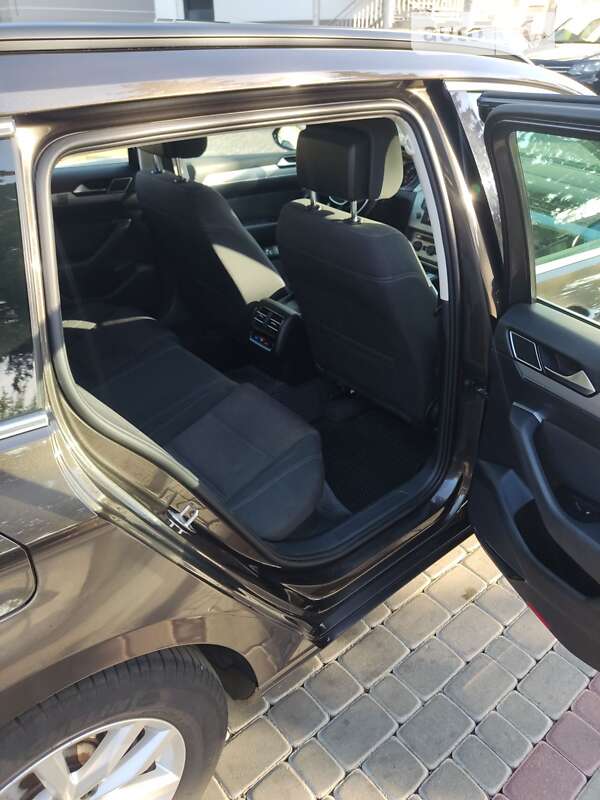 Универсал Volkswagen Passat 2015 в Ивано-Франковске