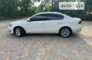 Седан Volkswagen Passat 2012 в Сараті