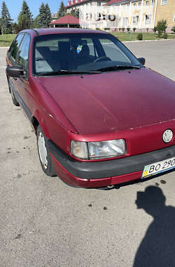 Седан Volkswagen Passat 1990 в Косові