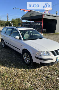 Универсал Volkswagen Passat 2001 в Сторожинце