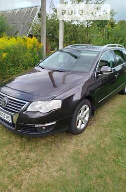 Универсал Volkswagen Passat 2010 в Луцке