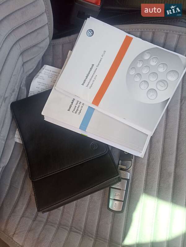 Універсал Volkswagen Passat 2014 в Дрогобичі