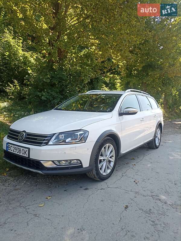 Універсал Volkswagen Passat 2014 в Дрогобичі