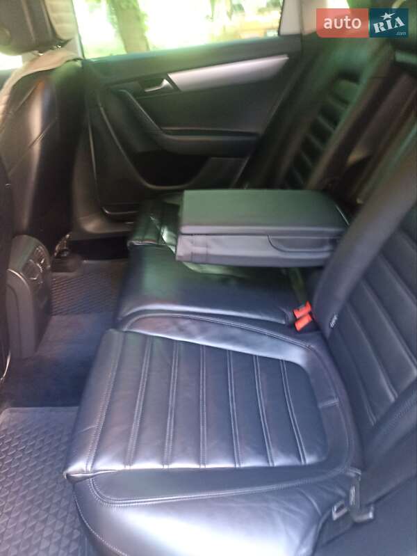 Універсал Volkswagen Passat 2014 в Дрогобичі