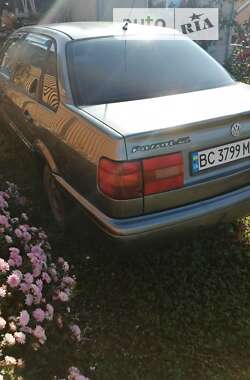 Седан Volkswagen Passat 1994 в Трускавце