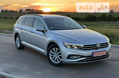 Универсал Volkswagen Passat 2020 в Ровно